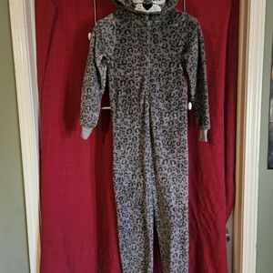 Gray Leopard Print Kids Pajamas ***5/30**